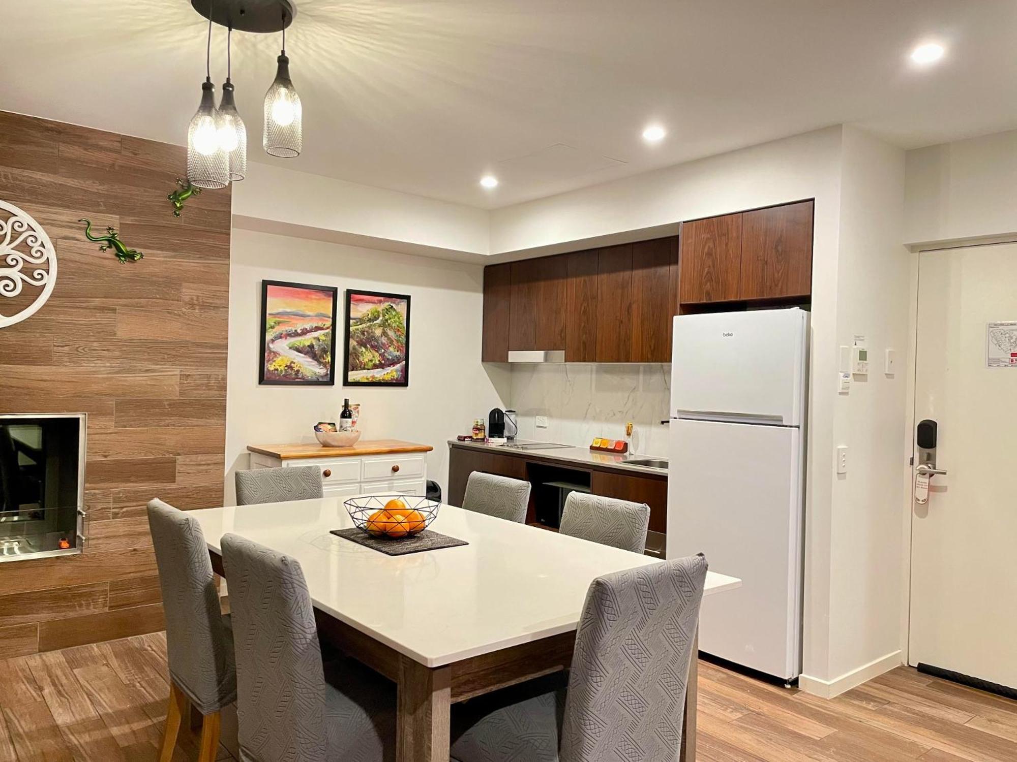 Altitude On Montville Camera foto A kitchen in a serviced apartment