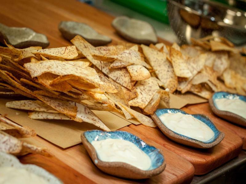 Altitude On Montville Esterno foto Baked pita chips